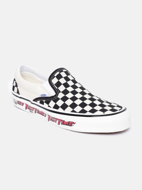 

Vans Unisex White & Black Printed Slip-On Sneakers