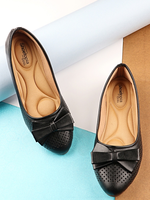 

Shoetopia Girls Black Ballerinas with Bows Flats
