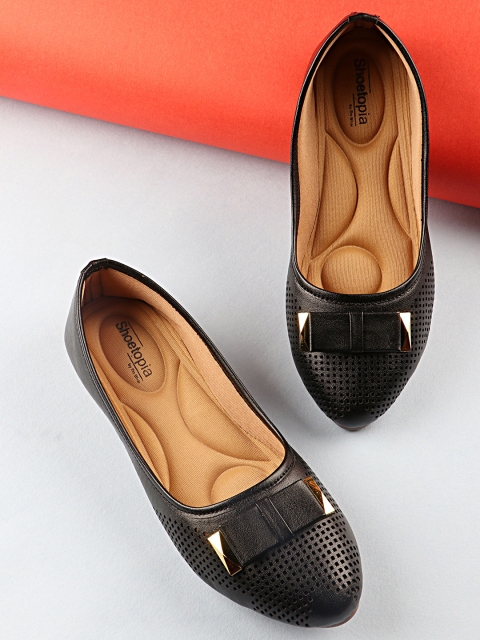 

Shoetopia Girls Black Woven Design Ballerinas with Bows