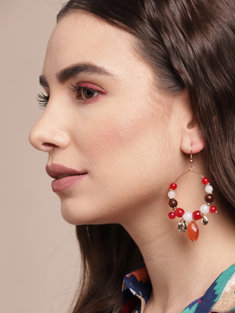 

Sangria Gold-Toned & Maroon Leaf Shaped Beaded Drop Earrings