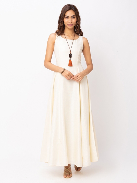 

Iti Off White Maxi Dress