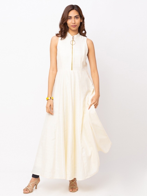 

Iti Off White Solid Maxi Dress