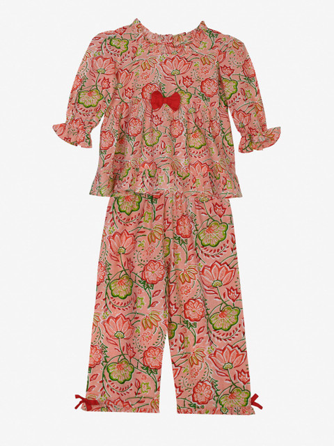

SAKA DESIGNS Girls Peach-Coloured & Green Printed Night suit