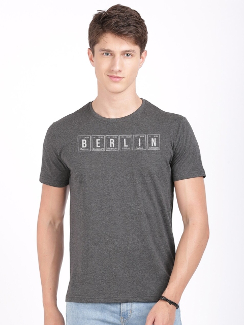 

MASH UNLIMITED Men Charcoal Typography Applique Slim Fit T-shirt