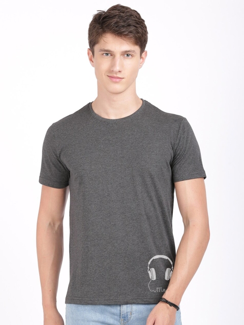 

MASH UNLIMITED Men Charcoal Solid Slim Fit T-shirt