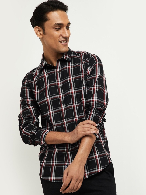 

max Men Black & Red Opaque Checked Pure Cotton Casual Shirt