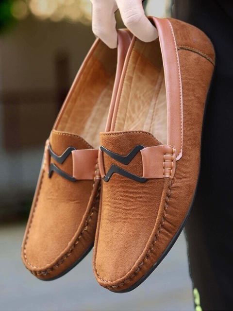 

DERBY KICKS Men Tan Textured Loafers