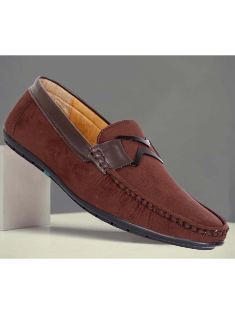 

DERBY KICKS Men Brown Colourblocked Sneakers