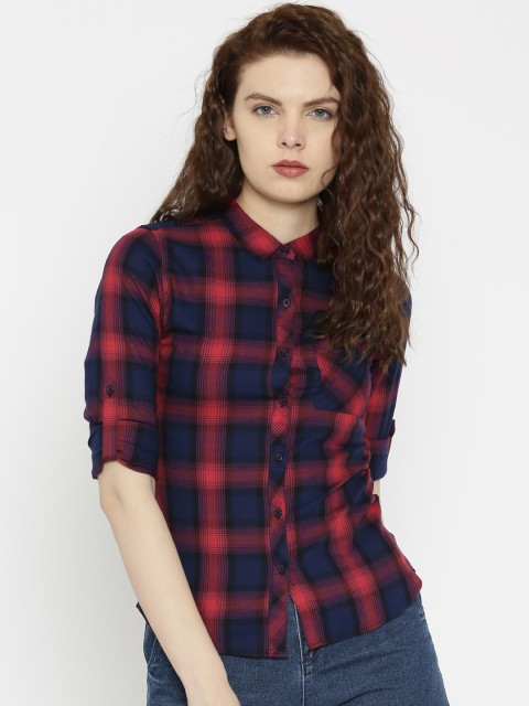

SPYKAR Navy Blue & Red Checked Casual Shirt