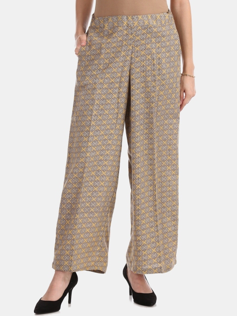

Bronz Women Grey Printed Pleated Parallel Trousers