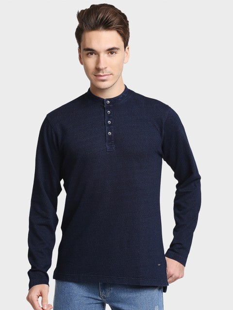 

ColorPlus Men Navy Blue Mandarin Collar T-shirt