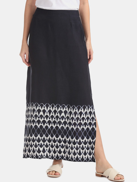 

Bronz Women Blue & White Printed Straight Maxi Skirt