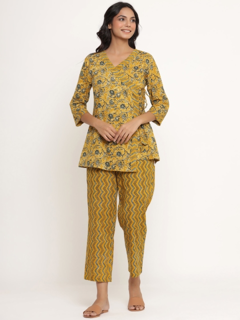 

JISORA Women Yellow & Black Printed Pure Cotton Night suit