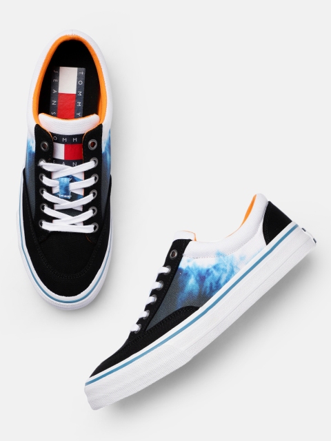 

Tommy Hilfiger Men Black Printed Sneakers