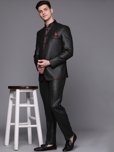 

Manu Men Black Solid Single-Breasted Two-Piece Suits