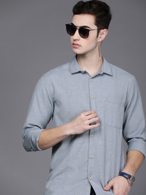 

Voi Jeans Men Blue Slim Fit Casual Shirt