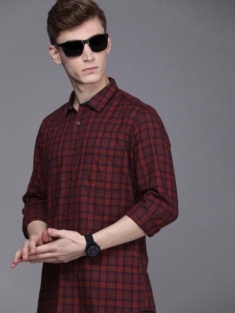 

Voi Jeans Men Red Slim Fit Tartan Checks Checked Casual Shirt