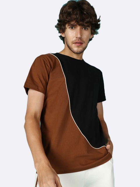 

Bewakoof Men Brown Colourblocked Pockets T-shirt