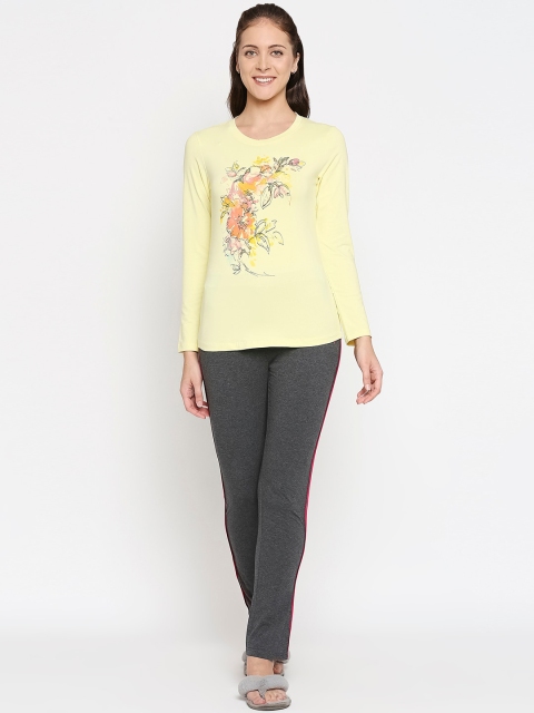 

XIN Women Yellow & Pink Printed Night suit