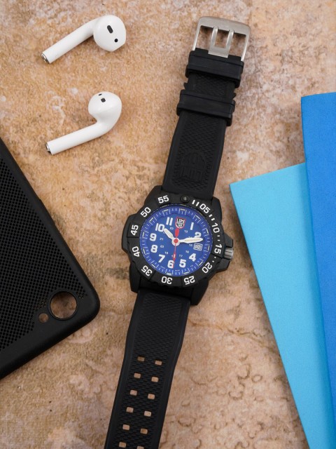 

Luminox Men Blue Dial & Black Straps Analogue Watch XS 3503 L
