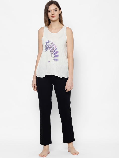 

VIMAL JONNEY Women Black & White Cotton Blend Tracksuits