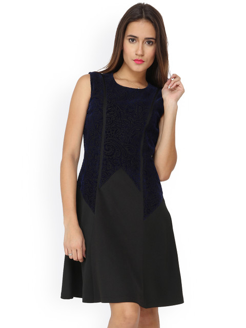 

Soie Women Black & Navy Solid A-line Dress