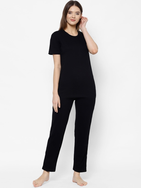 

VIMAL JONNEY Women Black T-shirt with Trousers
