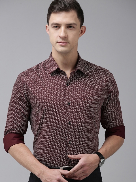 

Arrow Men Maroon Geometrical Printed Slim Fit Formal Shirt