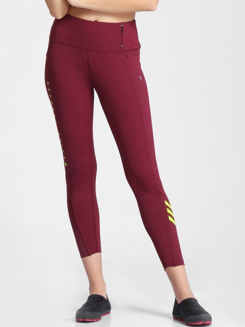 

POKER ACTIVE Women Maroon Printed Slim-Fit Tights
