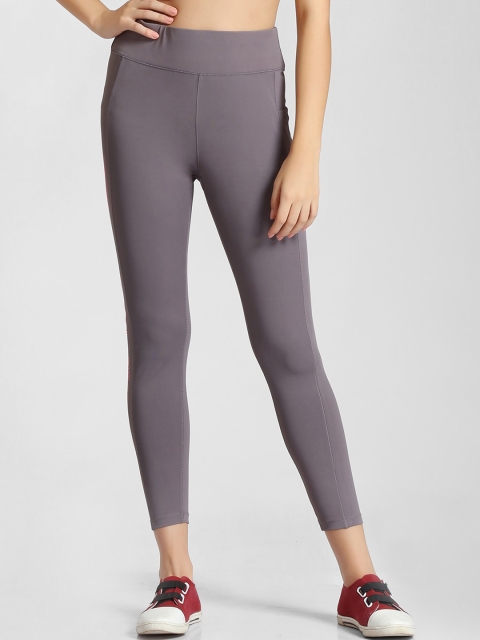 

POKER ACTIVE Women Grey Solid Slim-Fit Tights