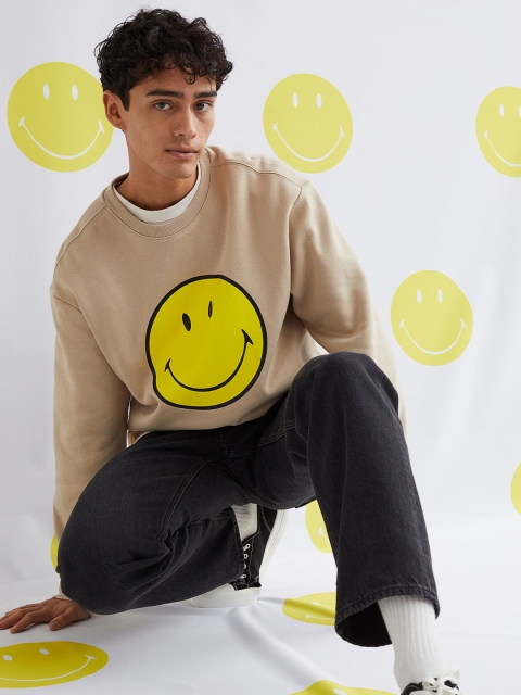 

H&M Men Beige Printed Relaxed Fit Sweatshirt