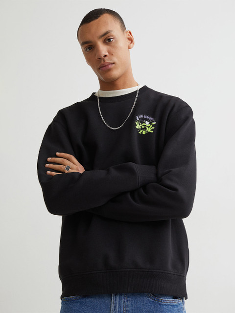 

H&M Men Black Regular Fit Printed Sweatshirt
