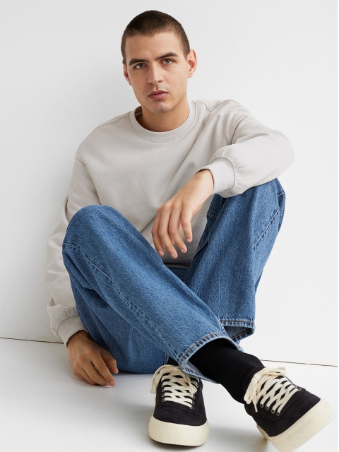 

H&M Men Grey Relaxed Fit Sweatshirt