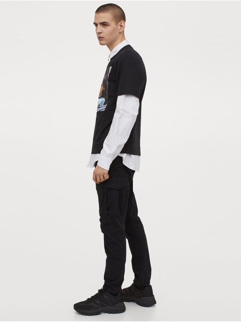 

H&M Men Black Relaxed Fit Printed T-shirt
