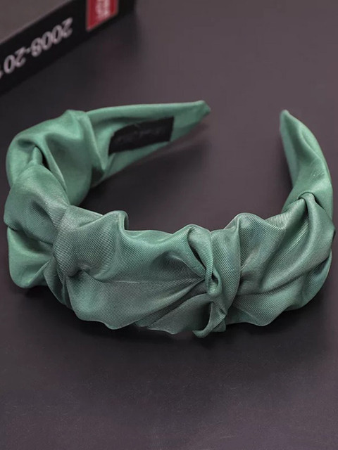 

Vembley Women Green Self Design Hairband