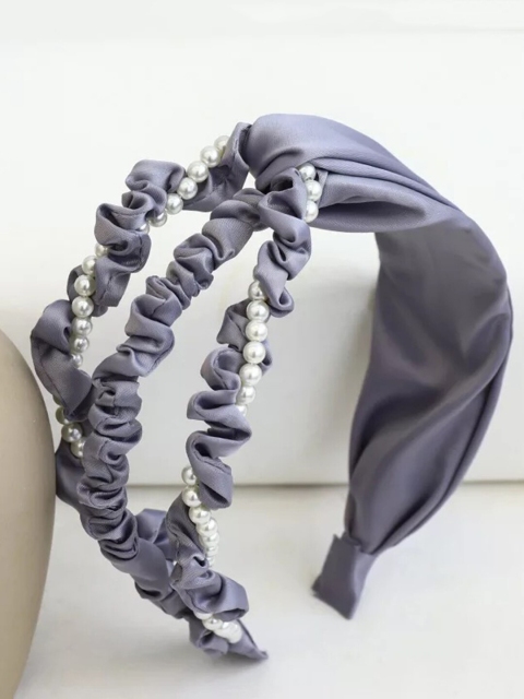 

Vembley Women Grey & White Pearl Beaded Hairband