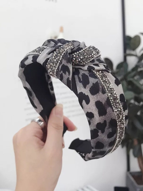 

Vembley Women Black & Brown Embellished Hairband