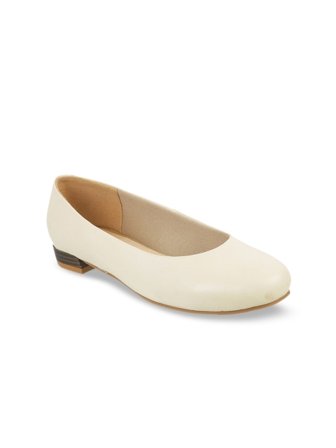 

Mochi Women Off White Ballerinas Flats