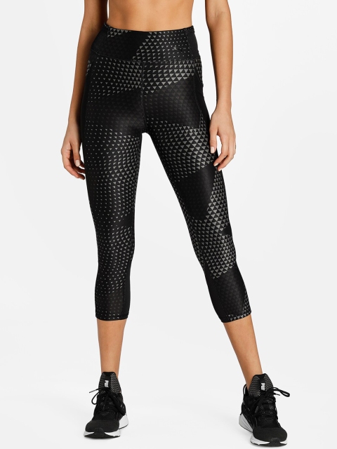 

Puma Women Grey & Black Printed 3/4th Leggings