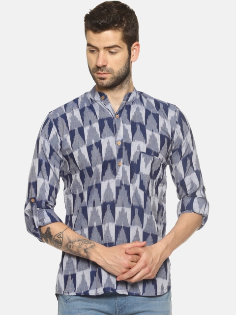

PAROKSH Men Blue Ikat Printed Handloom Cotton Kurta