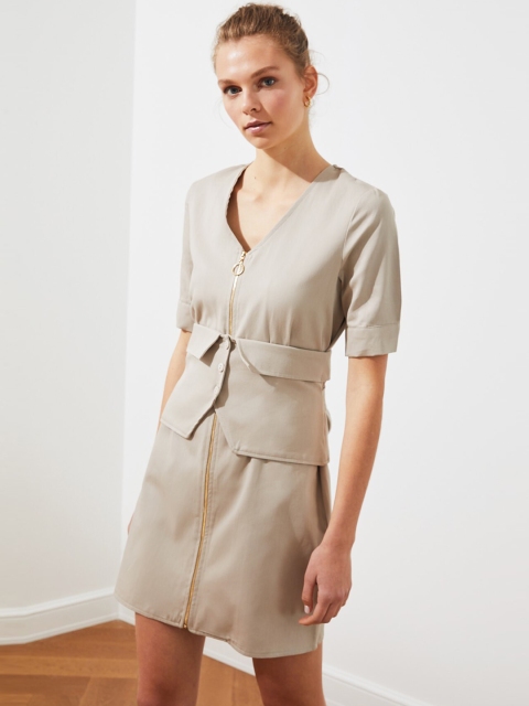 

Trendyol Beautiful Grey Solid Dress
