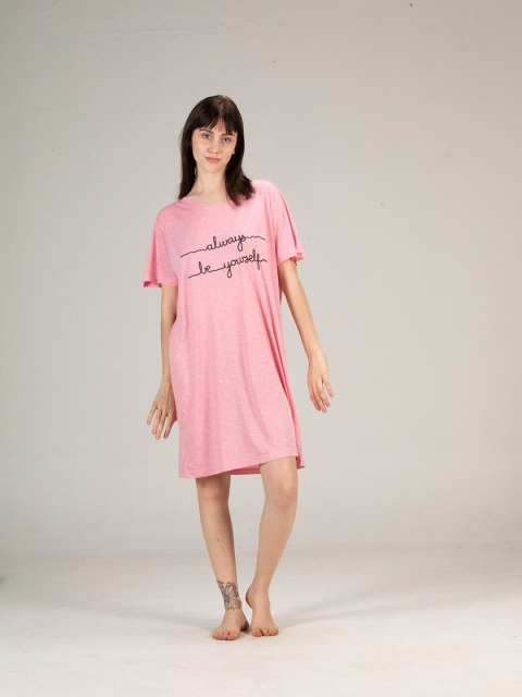 

evolove Pink Printed Nightdress