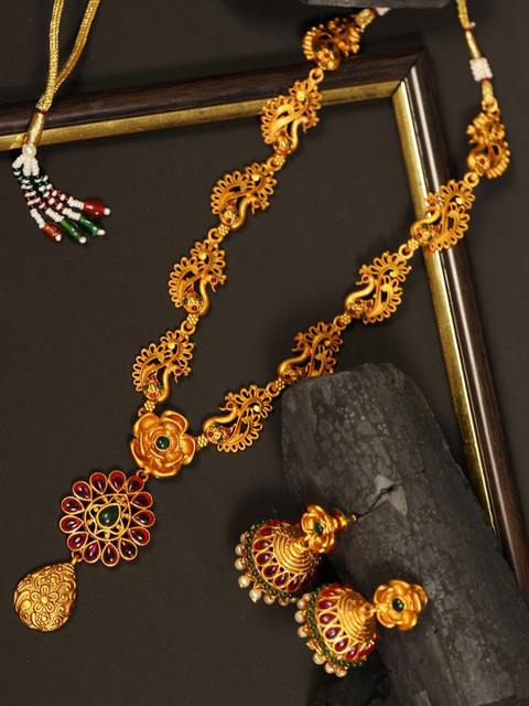 

Priyaasi Gold-Plated & Red Emerald Studded Jewellery Set