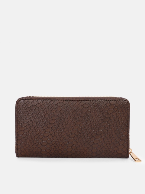 

Bagsy Malone Women Brown Textured Clutch