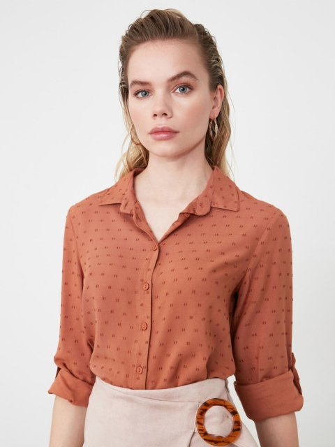 

Trendyol Women Chic Brown Geometric Shirt