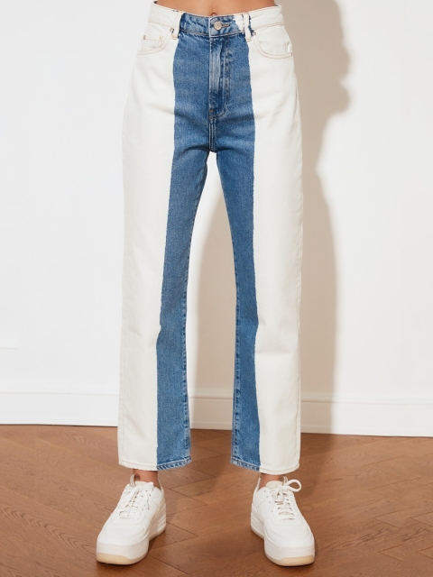 

Trendyol Women Stunning Blue High-Rise Straight Fit Cropped Jeans