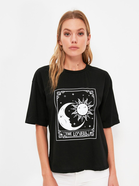 

Trendyol Women Stylish Black Graphic Tshirt