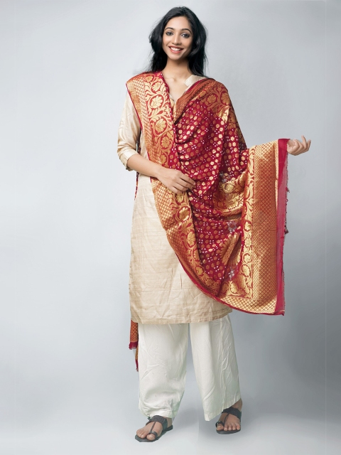 

Unnati Silks Maroon & Gold-Toned Dyed Bandhani Dupatta with Zari