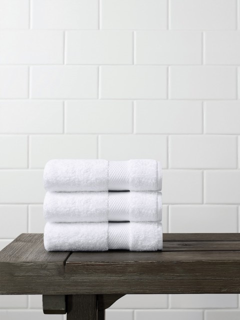 

AMOUVE Set Of 3 White Sustainable Organic Cotton Face Towels- Super-soft & Chemical-free