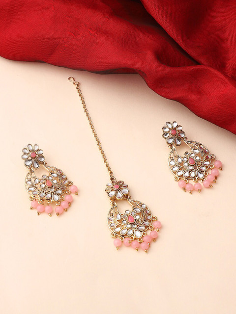 

ANIKAS CREATION Women Pink Kundan Stone Studded Maang Tika & Earring Set